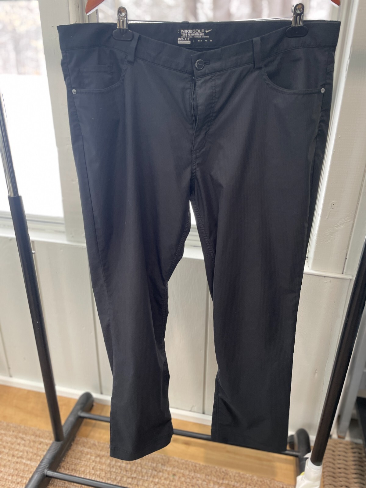 Nike GOLF Dri-Fit Men's 38 x 30 Polyester Black Trouser Pants Barely Worn