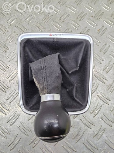 Volkswagen Tiguan 2008 Schalthebelverkleidung Schwarz 6 - Gang Schaltgetriebe