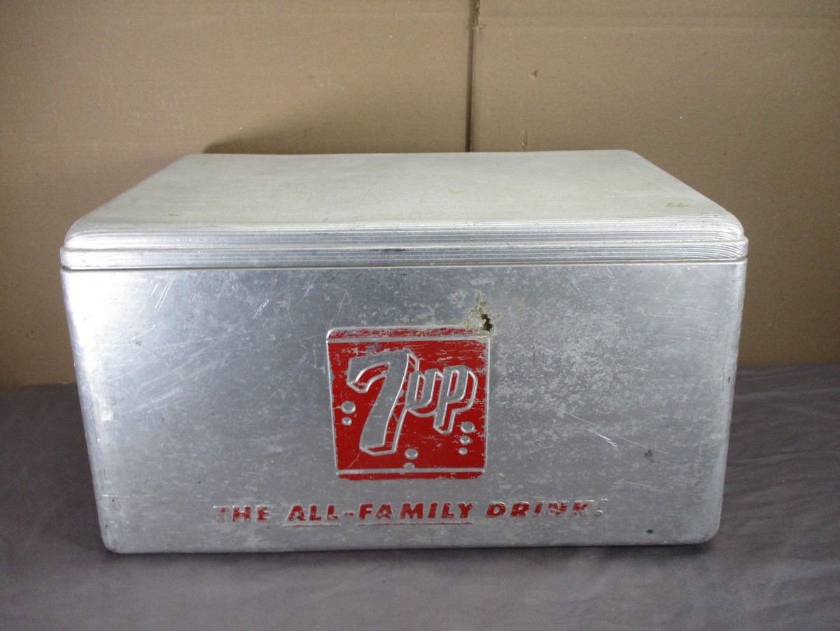 Vintage Original 7 UP Soda Pop Bubbles Aluminum Picnic Cooler Ice
