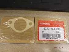 2- New Genuine Honda Insulator Gasket Genuine Part 16223-ZE3-800, 16223 ZE3 800