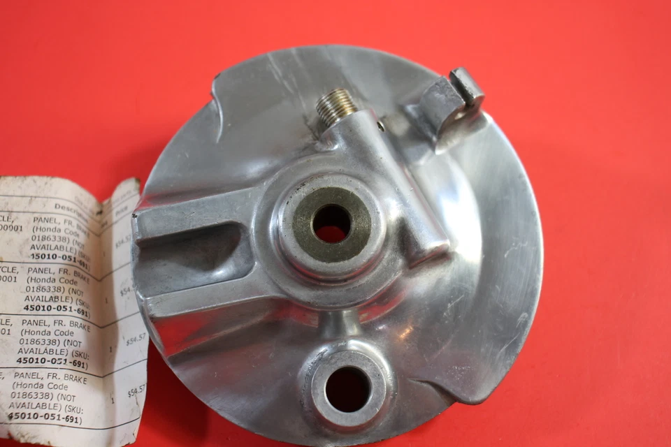 Panel de freno de rueda delantera original Honda CL70 K0-K3 OEM # 45010-051-691 NUEVO DE STOCK Foto 2 de 4