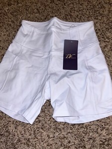 Dragon Fit High Waist Yoga Shorts for Women with 2 Side Pockets Tummy Control Ru