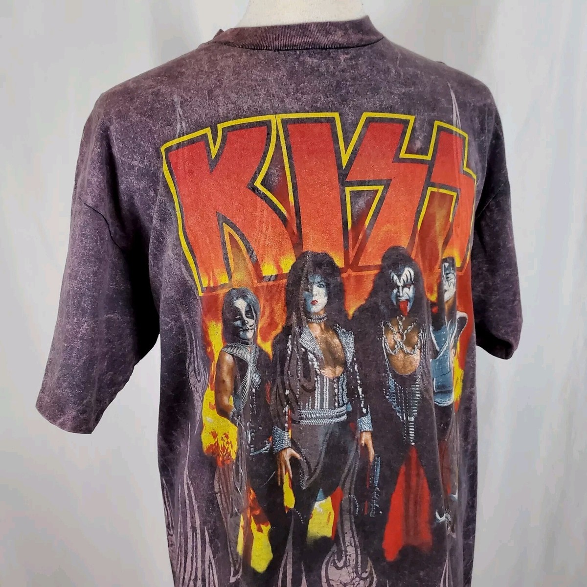 Vintage 90s Kiss T-Shirt XL Single Stitch Allover Print Flames 