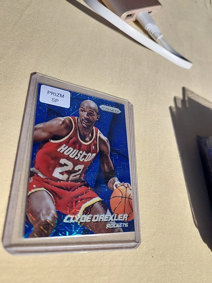 2014 Panini Prizm Blue Mojo Refractor #178 Clyde Drexler - Image 4 of 4