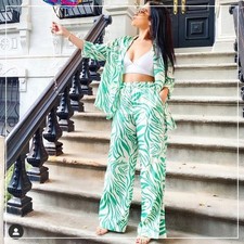 Zara Pants Women XL Green Zebra Print Wide Leg High Rise Satin Elastic Waist Fit