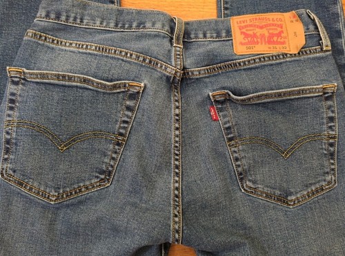 Levi's 501 Men's Jeans Sz 31x32 Blue Denim Straight Medium Wash Mid Button Fly - Picture 9 of 10