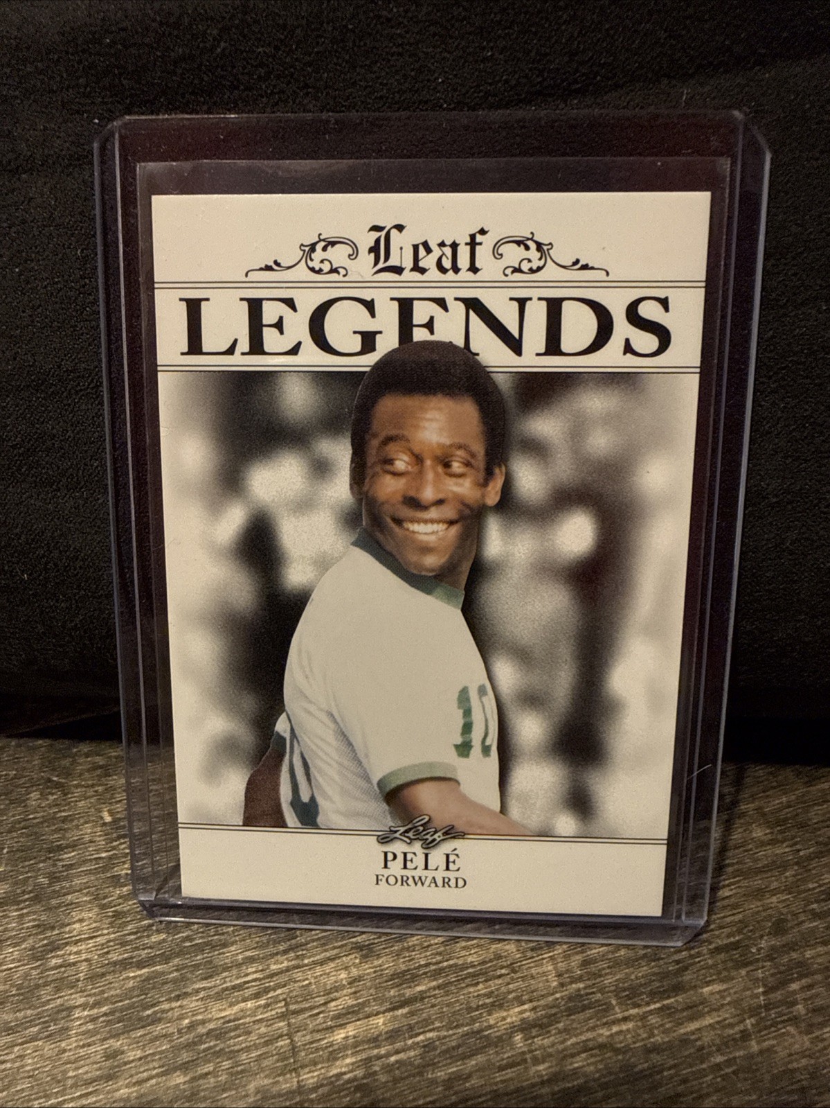 PELE -- BRAZIL - 2022 LEGENDS #LA-08 MINT FIFA WORLD CUP SOCCER CARD