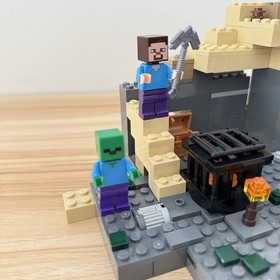 LEGO 21119 Minecraft The Dungeon 100% Complete w/Manual NO BOX Retired