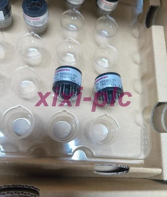 1PCS  NEW Hamamatsu  R6800U-01  uv sensor  DHL shipping