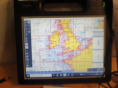 Motion Computing W10 i5 proc tablet PC chartplotter. windows10 pro good battery - Picture 3 of 8