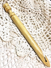 Hand carved Yellow Heart WOOD YARN CROCHET HOOK size Q