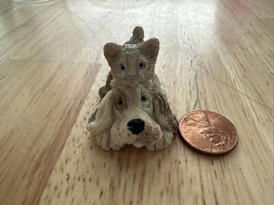 SUPER CUTMiniature Dollhouse Animals Resin Cat Perched on a dog with floppy ears
