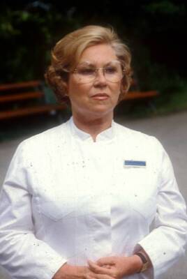 Eva-Maria Bauer, ZDF series Black Forest Clinic Glottertal B - 1985 Old Photo 1