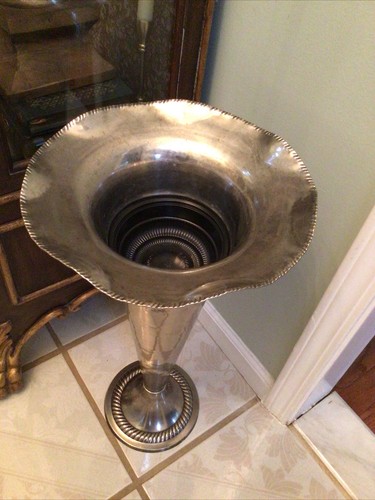 Huge Dept. 56 Silver Plate Over Brass Trumpet Vase 23” Tall 12” Dia. & Liner - Picture 4 of 5