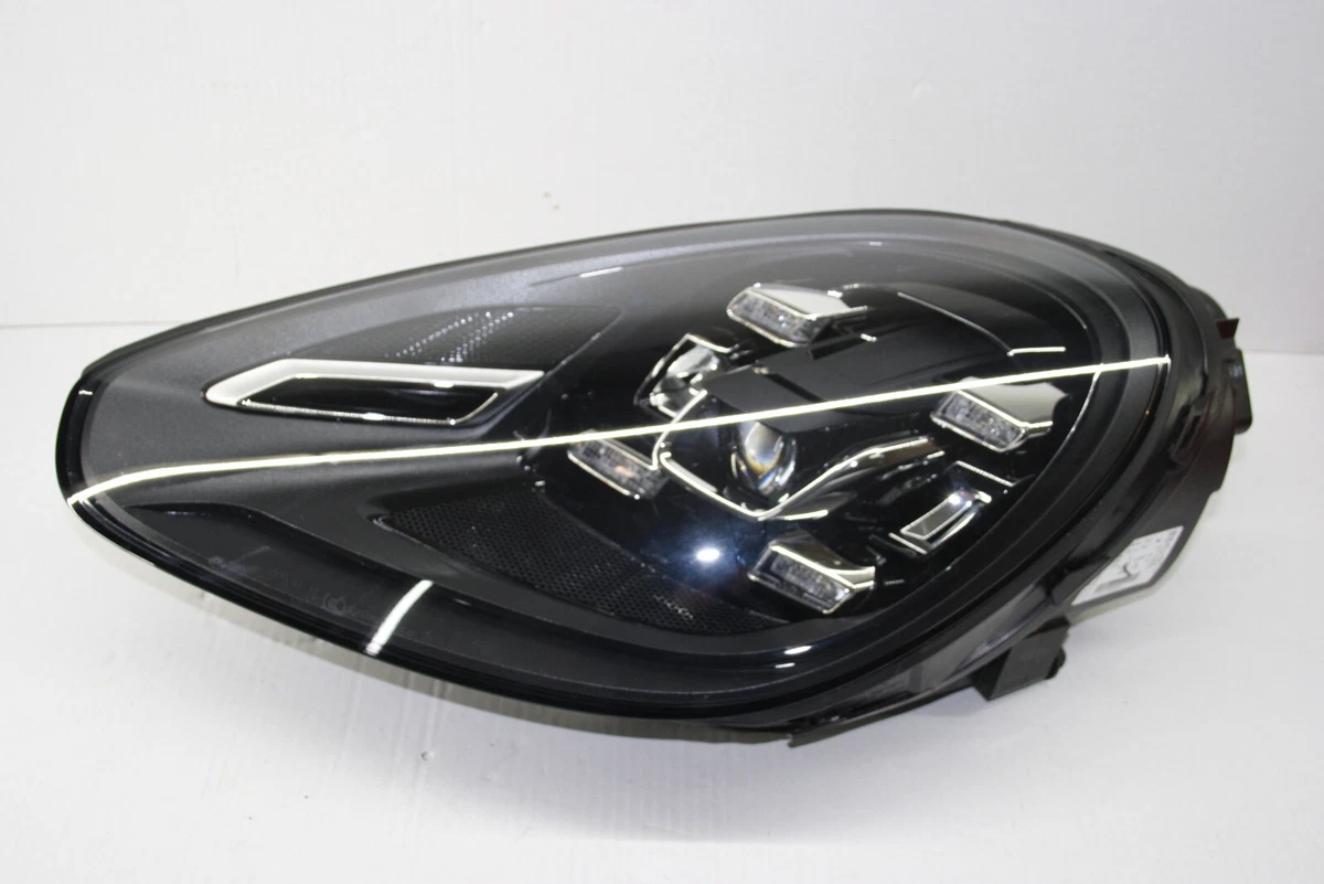 USヘッドライト 本物のポルシェカイェン92A追加のヘッドライト右95863118200 Genuine PORSCHE Cayenne 92A Additional Headlight Right 95863118200 パーツ アズワン カルテワゴン(パイプタイプ) 970×310×1010mm (1台) 目安在庫=△