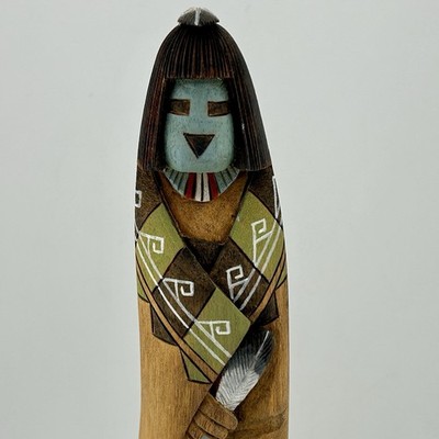 Hopi Hano Mana Corn Maiden Kachina Puppe signiert Lomadya 101/2   handgeschnitzt 80er Vintage