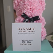 Dynamic Gemstone Pearl-Infused Stem Cell Faci...