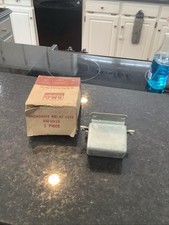Nos 1949-1951 Ford 6 V Overdrive Relay