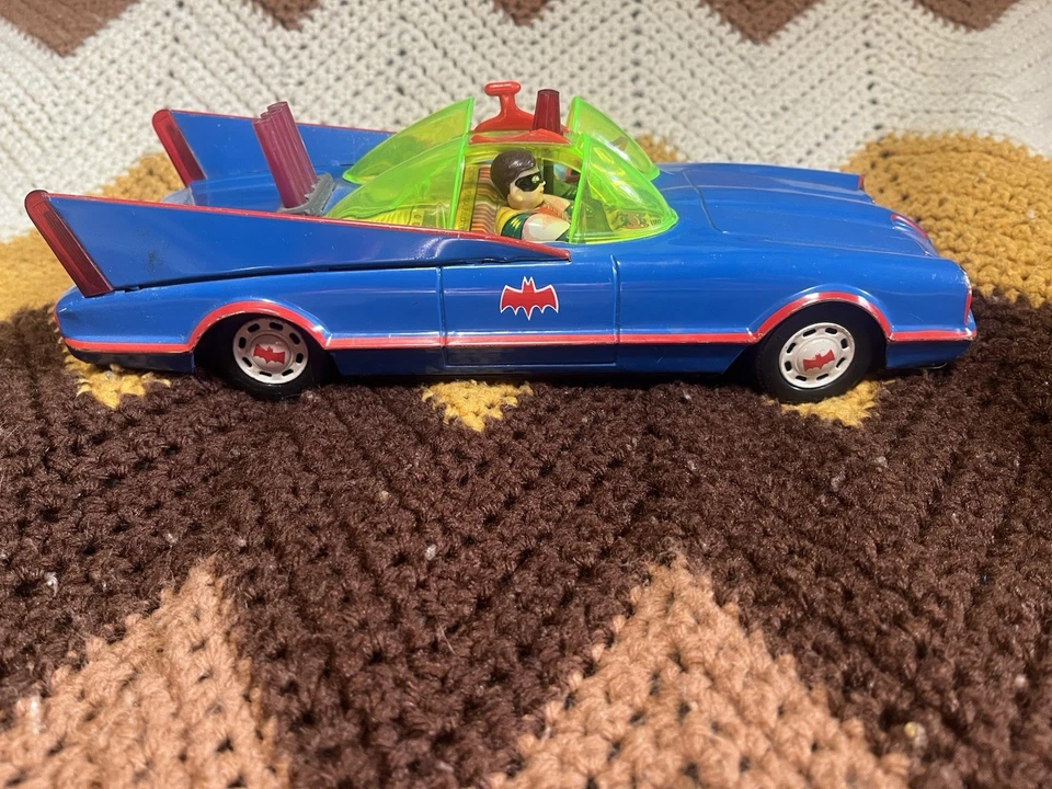 Batman VTG Tin Toy Car Batmobile 1972 National Periodical Japan DC Comics - Image 2 of 4