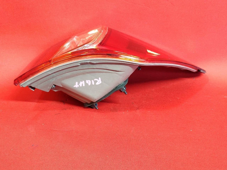 2011-2013 雷克萨斯 IS250 IS350 Sedan Right PASSENGER OUTER Quarter 尾灯 — 第 2/4 张图片