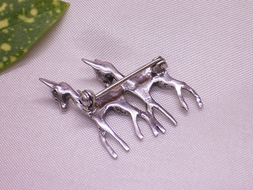 VINTAGE BROSCHE, ANSTECKNADEL, PAAR REHE MIT MARKASITEN UND GRANAT, 800er SILBER - Bild 10 von 12