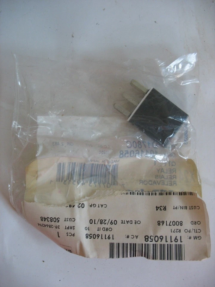 NUEVO RELÉ DE LUZ ANTINIEBLA ORIGINAL GM OEM 19116058 Foto 2 de 2