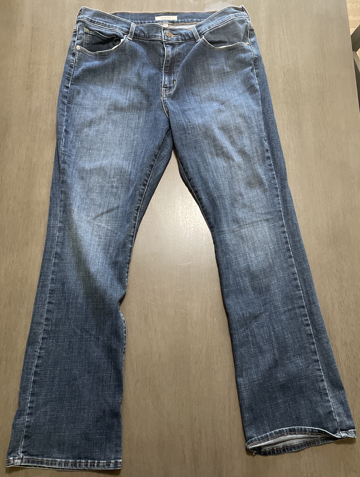 Levis Jeans Women’s 33 Classic Boot Womens Blue  Stretch Denim