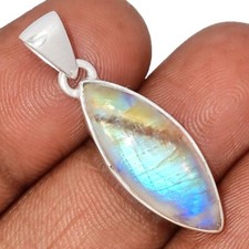 Natural Rainbow Moonstone - India 925 Sterling Silver Pendant Jewelry CP66946