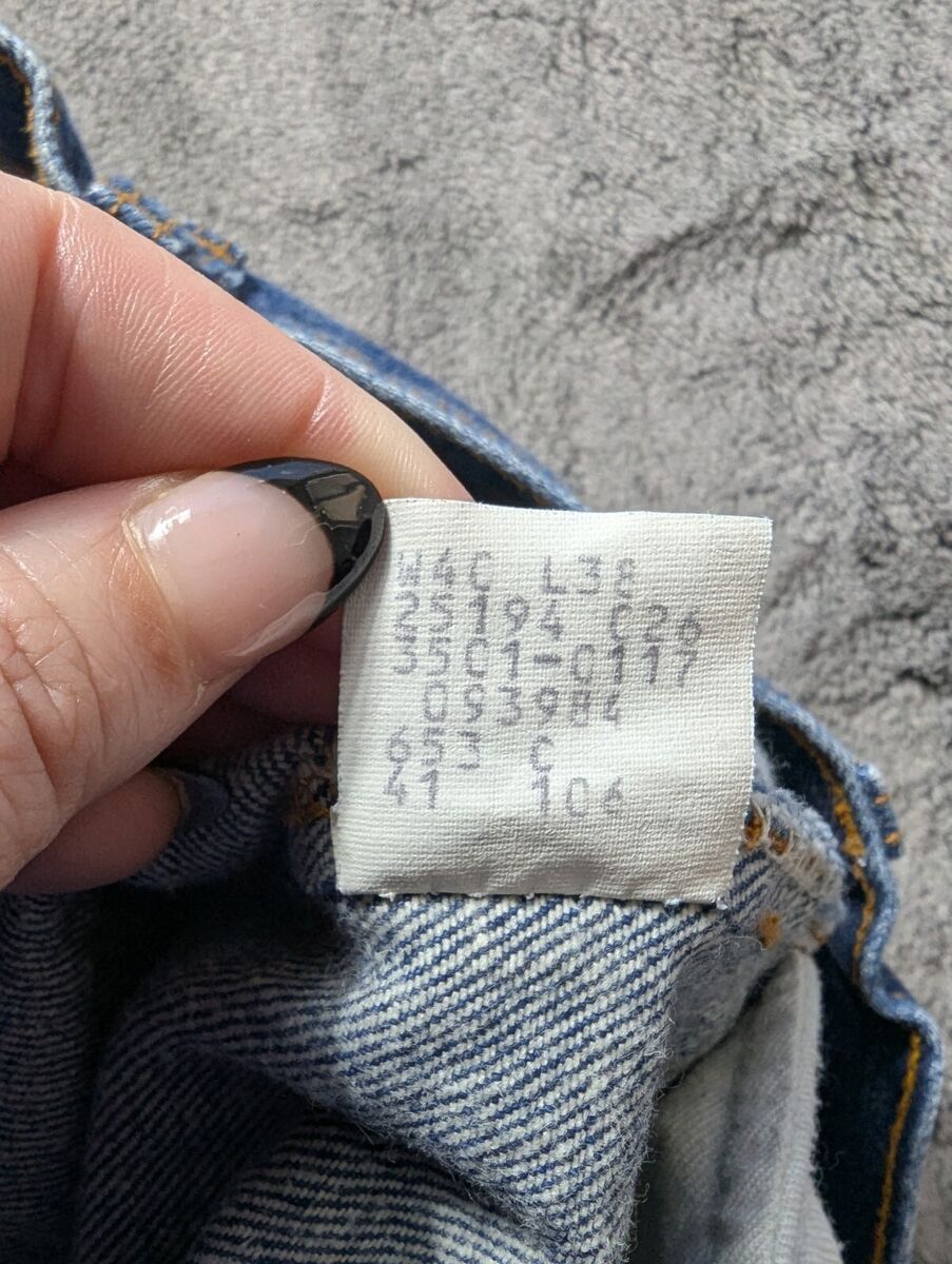 Vintage Levi's 3501-0117 Button Fly Straight Leg Jeans Mens Vintage Levi's 3501-0117 Button Fly Straight Leg Jeans Mens
