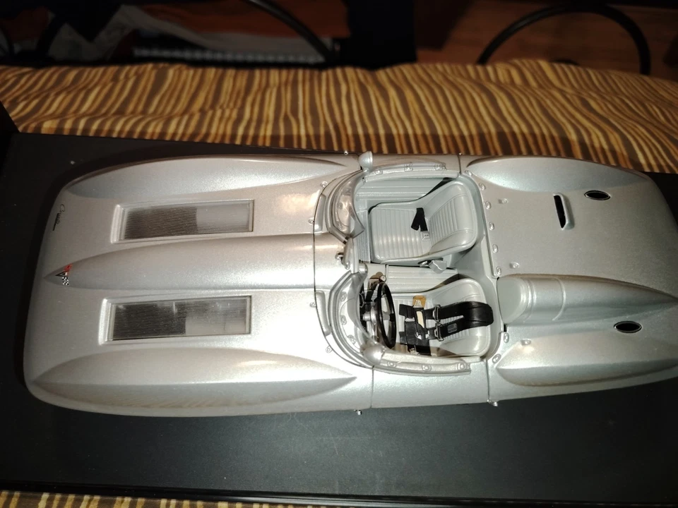 1:18 Autoart Chevrolet Corvette Stingray 1959 B579 - Immagine 2 di 4