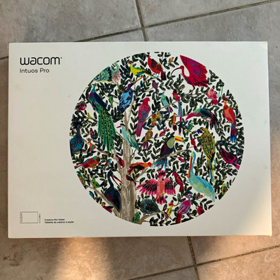 Wacom Intuos Pro Medium PTH-660 Pen Tablet Pro Pen 2 Complete Open Box