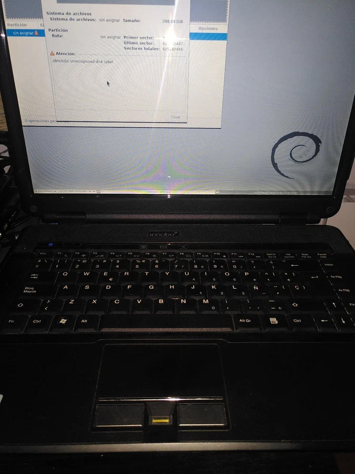 Ordenador portátil Innobo INN15308 15.4” Core 2 Duo T6400 4GB RAM 320GB HDD - Imagen 3 de 4