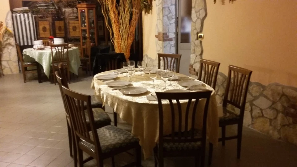 Tavolo ovale 150€ Al Tavolo - Immagine 2 di 2