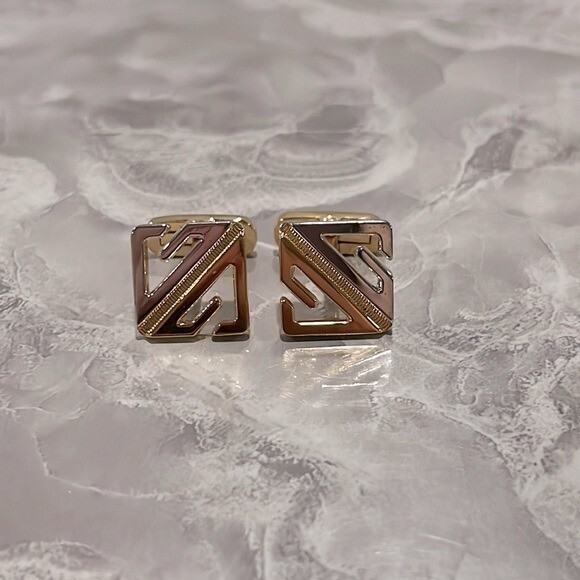 Givenchy two tone square cuff links - image 2