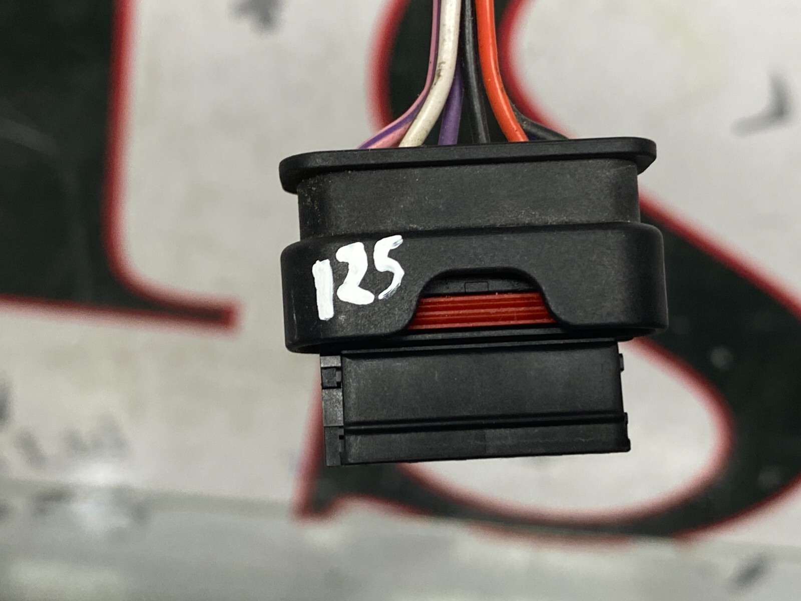 (AS) GENUINE MERCEDES BENZ WIRING LOOM PLUG CONNECTOR A0285453026 6 PIN