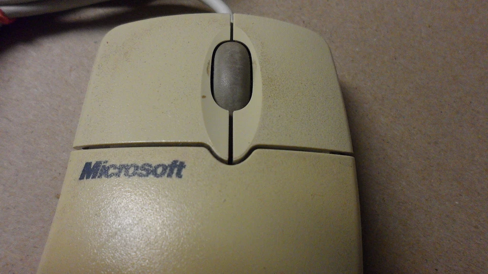 Gateway Microsoft Intellimouse 1.2A PS/2 Compatible PN X04-72168 - Image 2 of 4