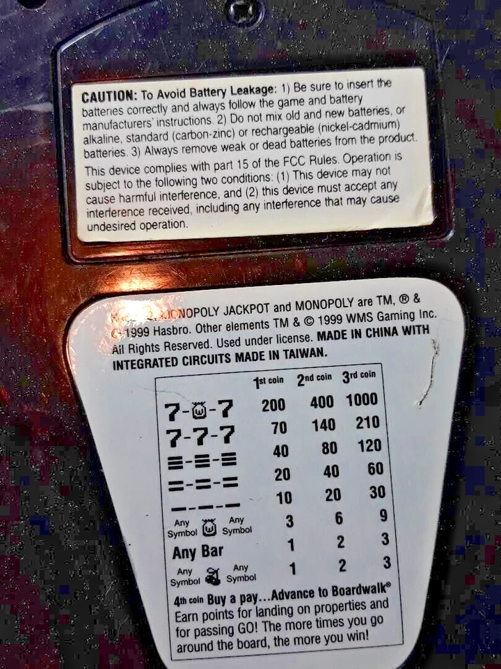 Monopoly Jackpot Juego de Máquina Tragamonedas de Casino Electrónico de Viaje de Mano 1999 Foto 3 de 4