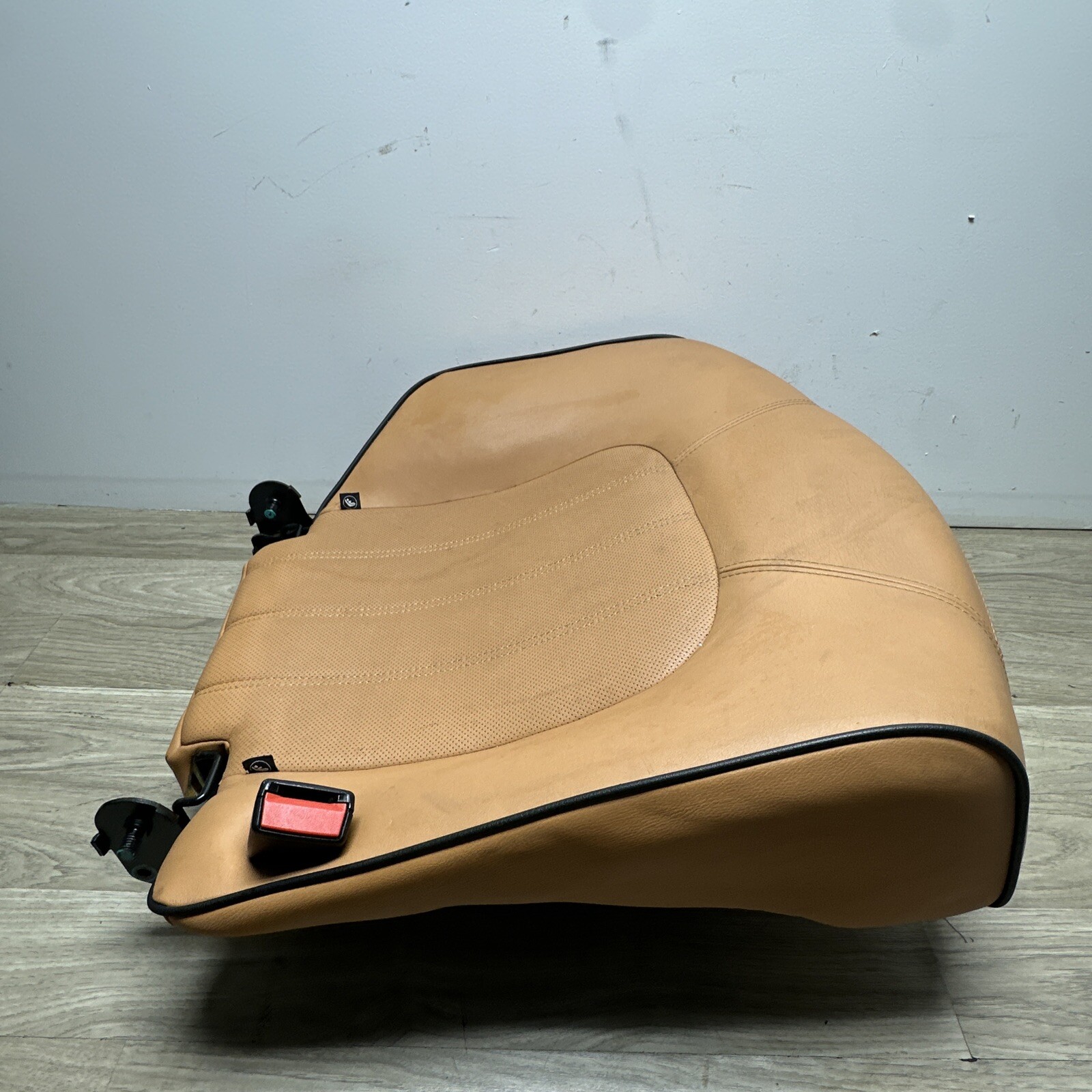 09-13 Maserati Quattroporte M139 Rear Left Lower Bottom Seat Cushion W/ Rail