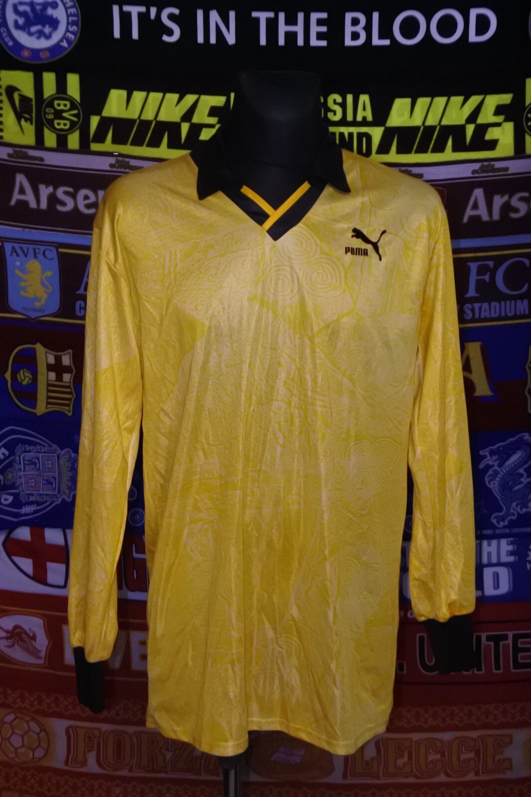 4.5/5 Puma adults XL made in west Germany 90's football shirt jersey vintage
