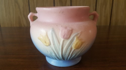 TULIP FLOWERED POTTERY PLANTER PINK AND PURPLE  - Bild 1 von 3