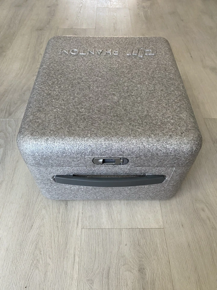 Phantom 4 pro + V2.0 DJI - Image 4 of 4