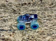 Spin Master Monster Jam Fire & Ice Northern Nightmare Truck New 1:64