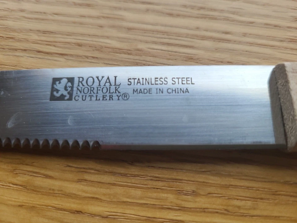 Royal Norfolk Cubiertos Acero Inoxidable Mango Madera Lote 4 Cuchillos para Carne Nuevos sin Etiquetas Foto 3 de 4