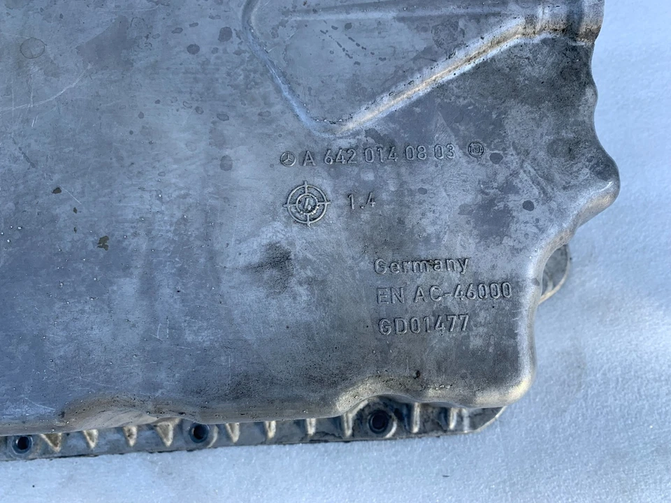 oe2010-2021 MERCEDES SPRINTER 2500 3500 3.0L 柴油减压发动机油盘 (RA13) — 第 3/4 张图片