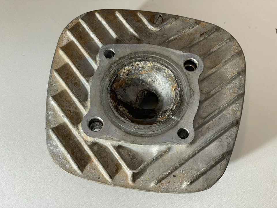 Rueda delantera Honda MR50 1974 75 Elsinore HM131 MR 50 Foto 3 de 4