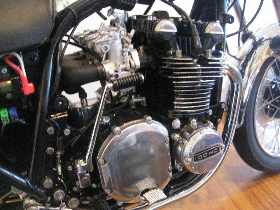 Marusan Kawasaki 750RS Z2 1/6 Yamato Museum Model - Immagine 3 di 4