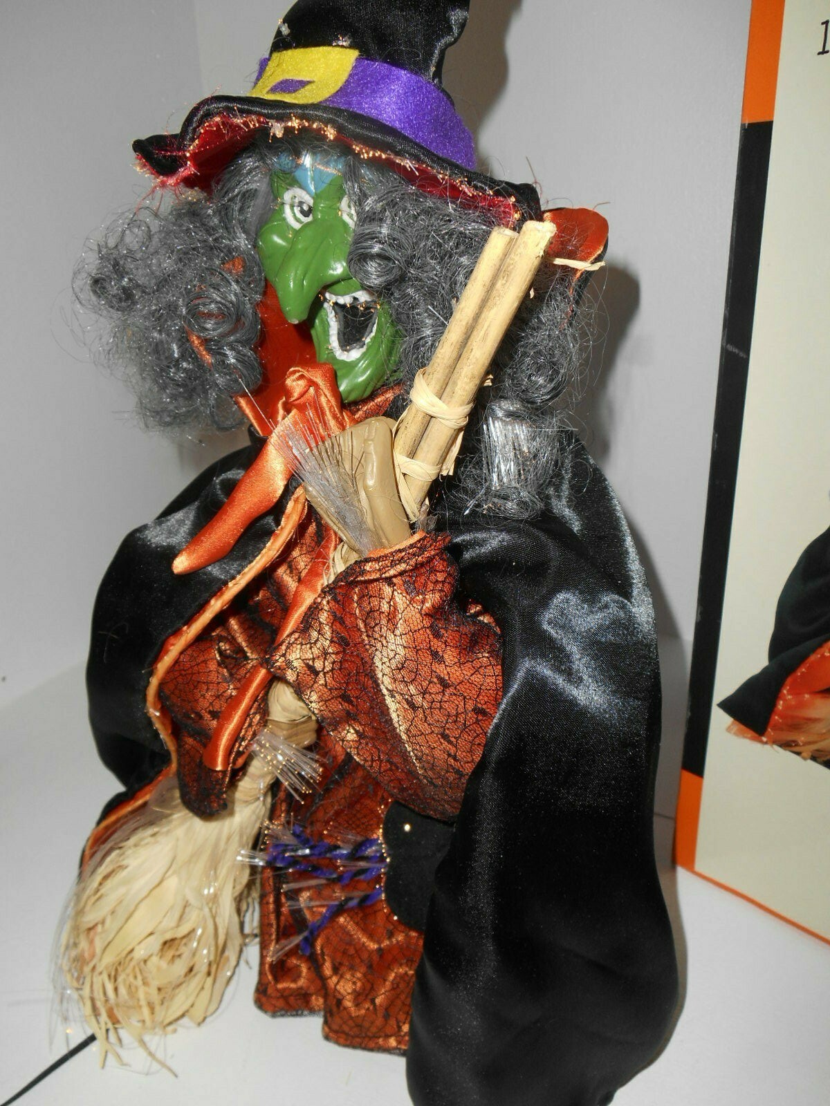 Picture 2 of 4