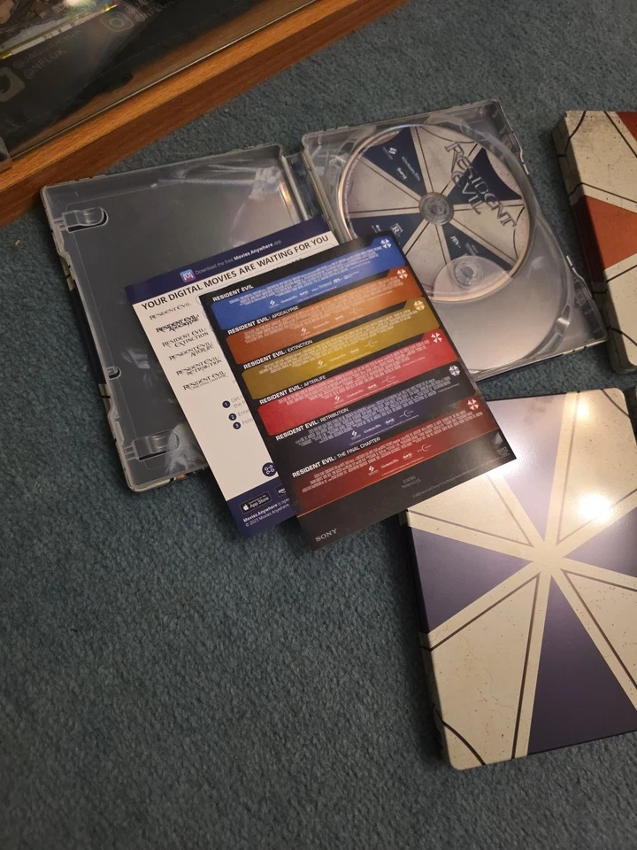 Resident Evil Movie Steelbook Collection (Bluray & Digital Only) Milla Jovovich - Image 3 of 4