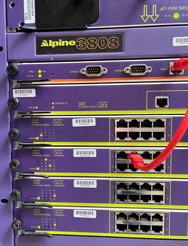 Extreme Networks - 64 ports gigabit 1Gbps + 32 ports 100 Mbps, redundant PSUs - Image 4 of 4