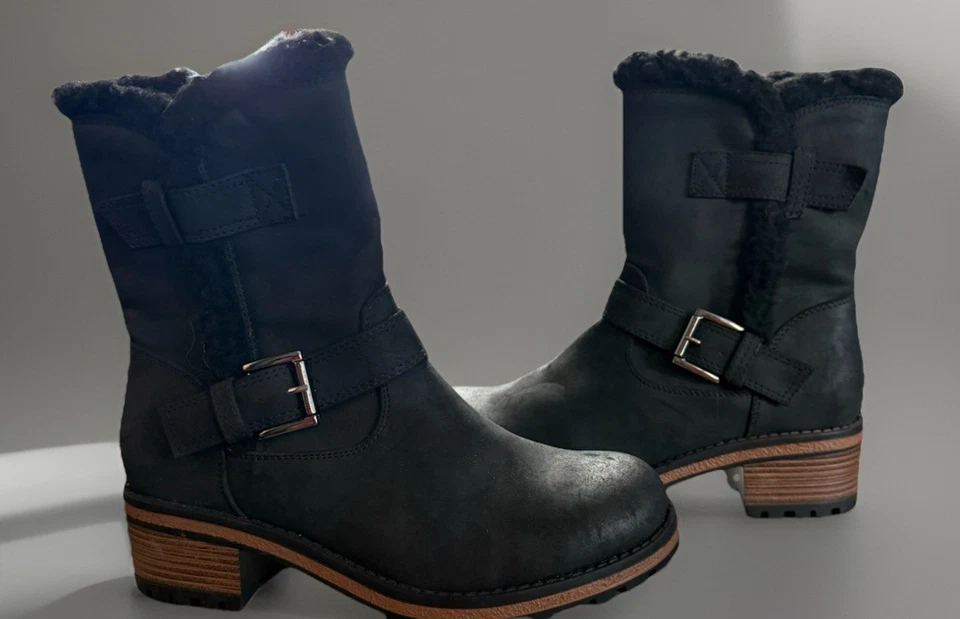 WANTED SHOES Bota Woodland para mujer. Talla 7 Negro Foto 2 de 4